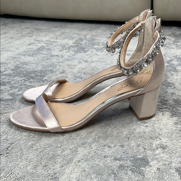 Jewel Badgley Mischka Catalina Block Heel Sandal Jewel Ankle Strap Satin Sz 8 - Picture 2 of 13